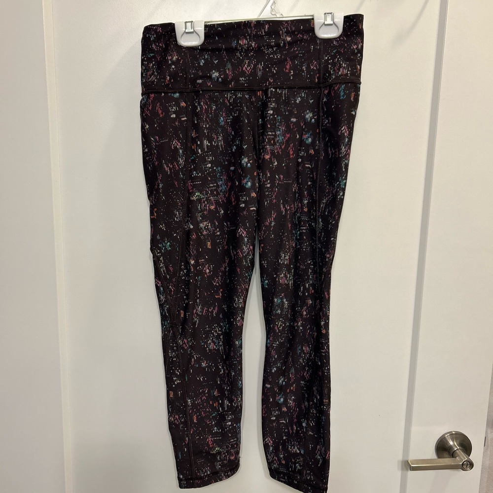 Athleta Lightning City Lights Capri - Picture 2 of 11